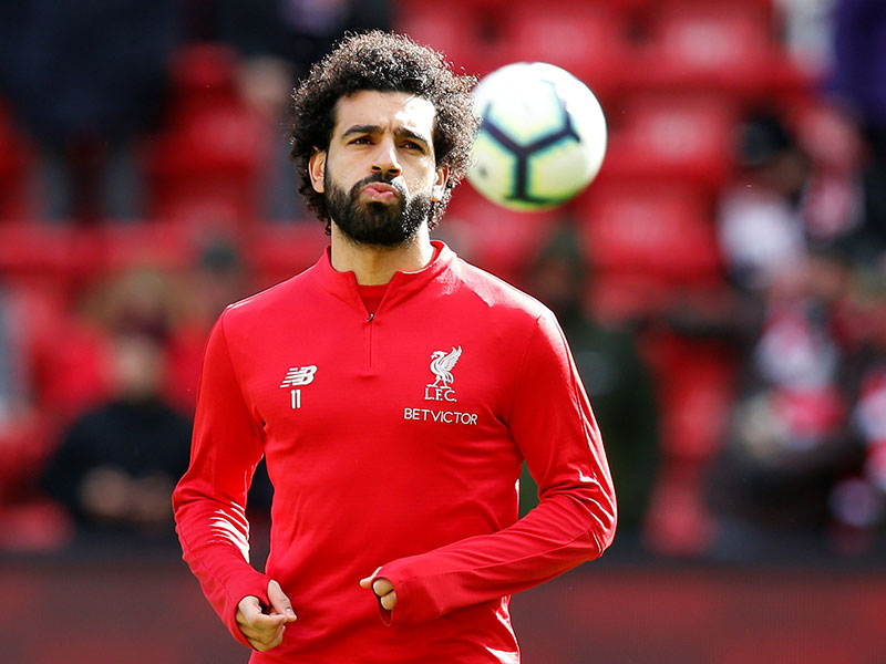 محمد صلاح يظهر بتسريحة شعر جديدة وجدل بين رواد مواقع التواصل